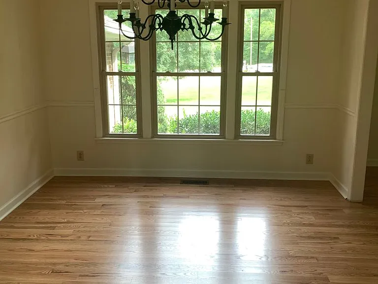 305 Dogwood Ct — Photo 12