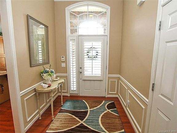 4th image of 5158 Grandview Dr