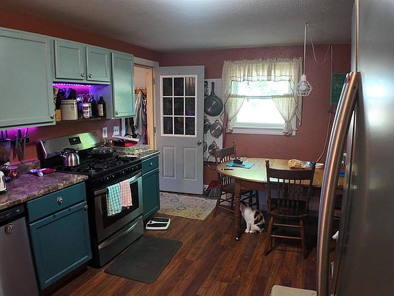 4th image of 213 W South St