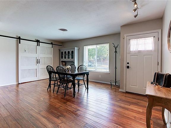 4th image of 5506 Windward Dr