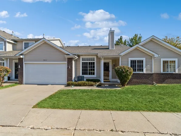5488 Longview Ct Unit 8, Johnston, IA 50131