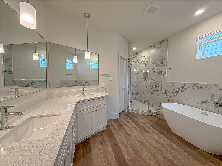 881 Rachel St #D — Photo 13