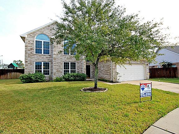 3rd image of 3223 Lakeway Ln