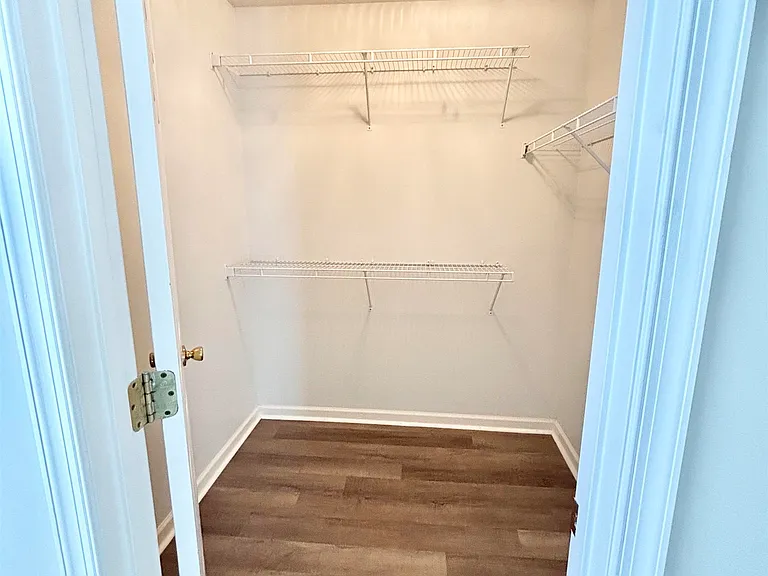 2400 Monroe St — Photo 19