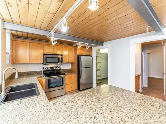 3rd image of 10009 102nd Ave NW #208