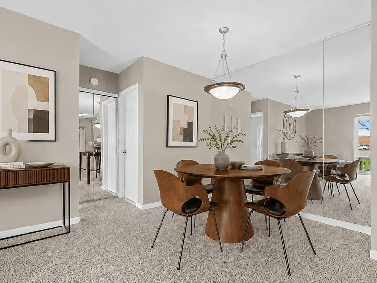 Apple Ridge Apartments - Livonia, MI — Photo 8