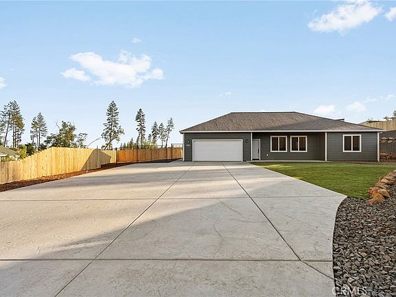 2nd image of 5811 Golden Oaks Rd