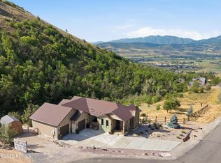 1306 N Maple St, Huntsville, UT 84317