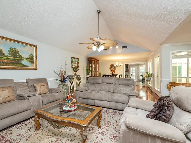 8102 Tall Firs Ln — Photo 9