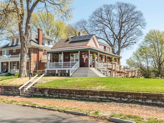615 S 13th St, Saint Joseph, MO 64501