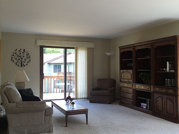 3rd image of 2142 Remington Way NE