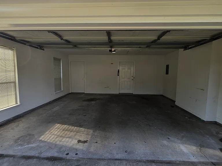 401 Hemlock Dr — Photo 26