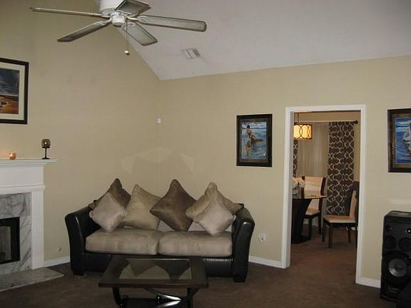 5th image of 1341 Vine Cir
