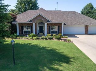 6404 Fieldcrest Dr, Fort Smith, AR 72916