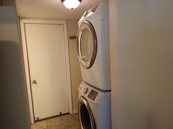 3rd image of 1117 8th Ave