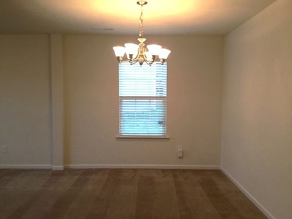 4th image of 1303 Waldridge Ct