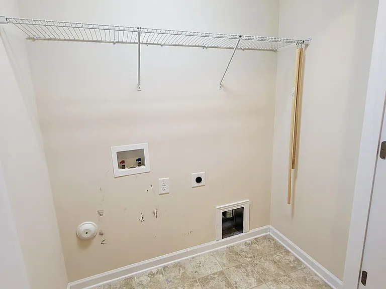 2425 Swans Rest Way — Photo 33