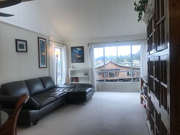 2nd image of 635 Larkspur Plaza Dr #635