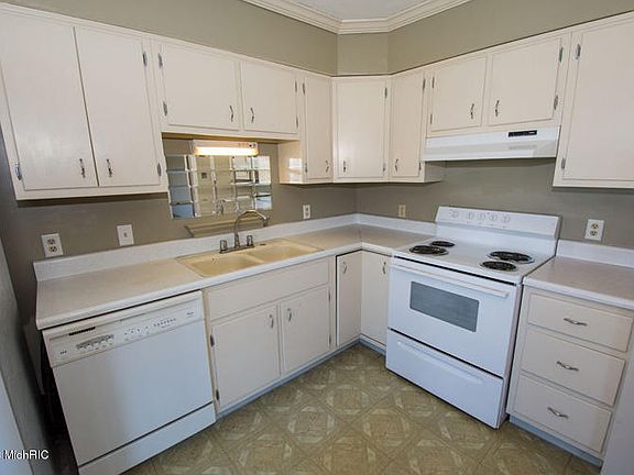 5th image of 68570 Morton Dr Unit 202