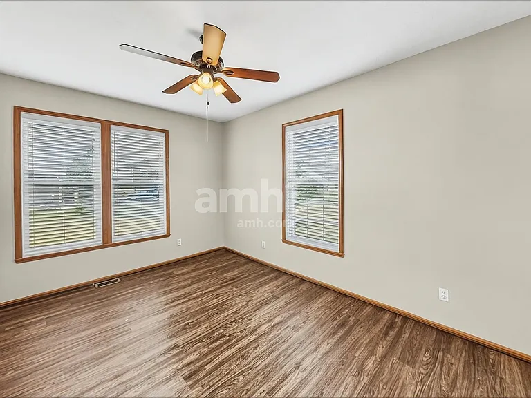 6715 Legacy Pointe Ct — Photo 5