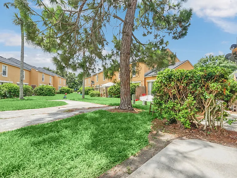 4505 Saint Georges Ct — Photo 27