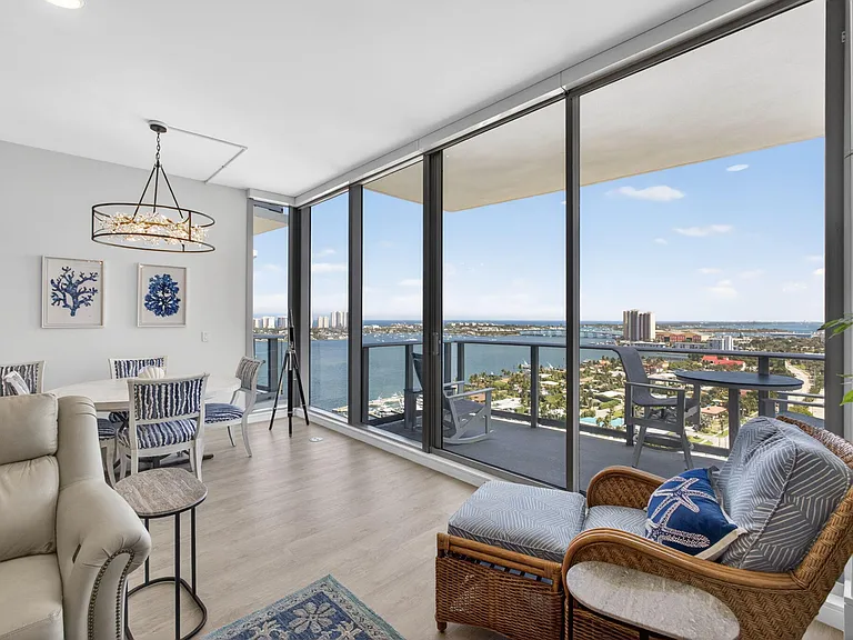 220 Lake Shore Dr #1907 — Photo 4