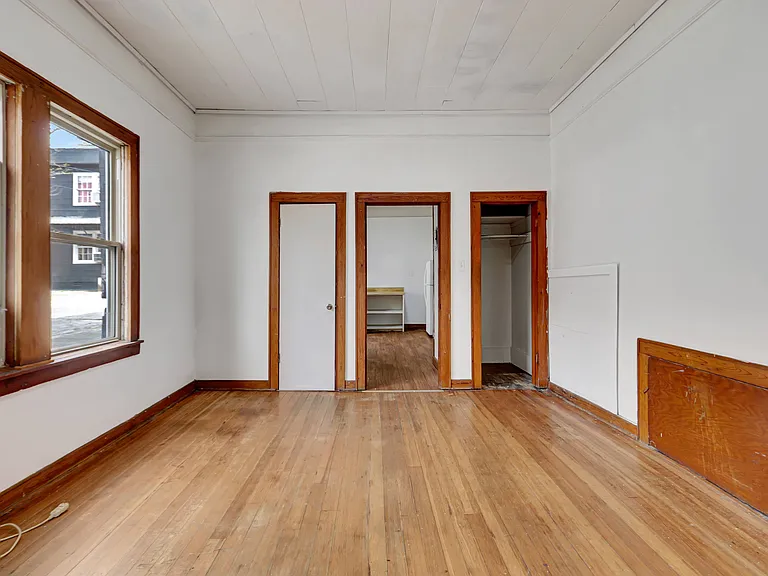 Peak Apartments — Photo 12