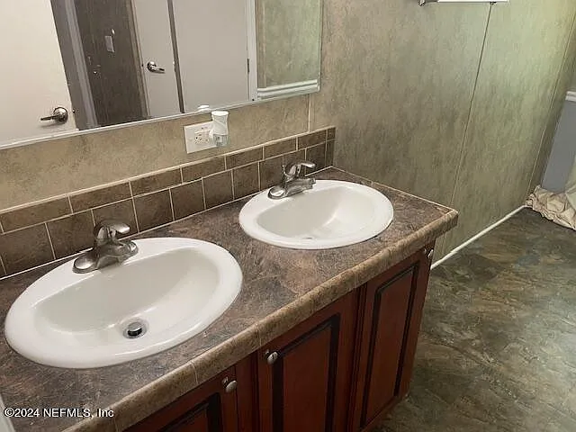 8891 Snellgrove Ave E — Photo 10
