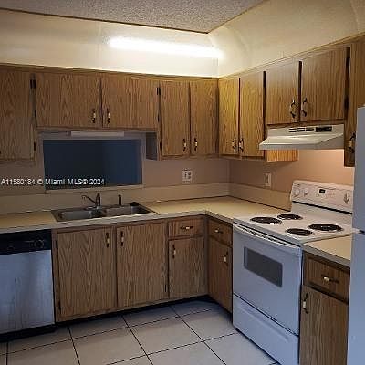2nd image of 8031 Southgate Blvd APT K10