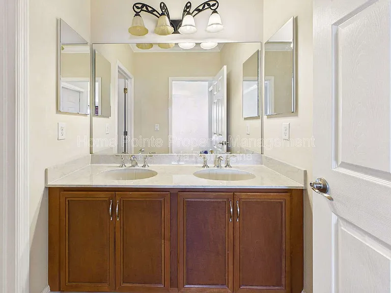 19721 Tesoro Way — Photo 32