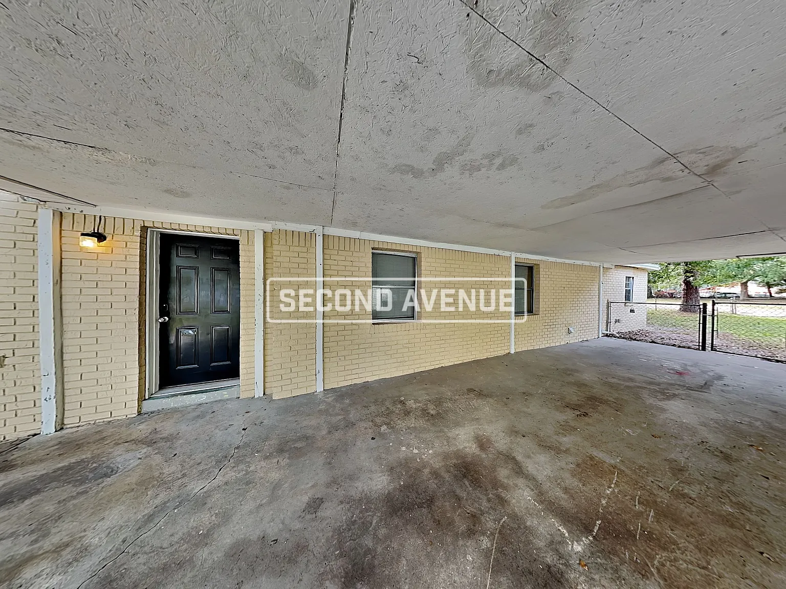 3 bed, 1.0 bath, 1336 sqft, $1,228 — Photo 3