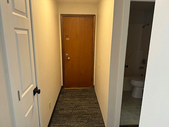 5th image of 104 Philadelphia St #4