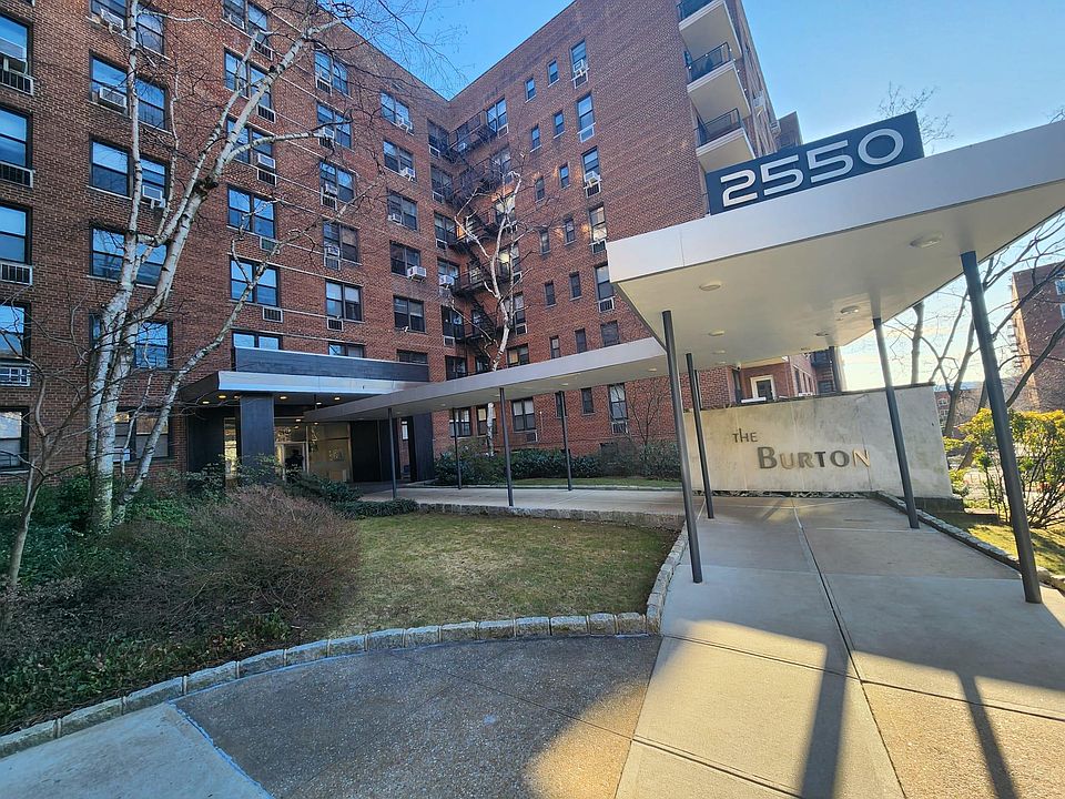 1st image of 2550 Independence Avenue #7L