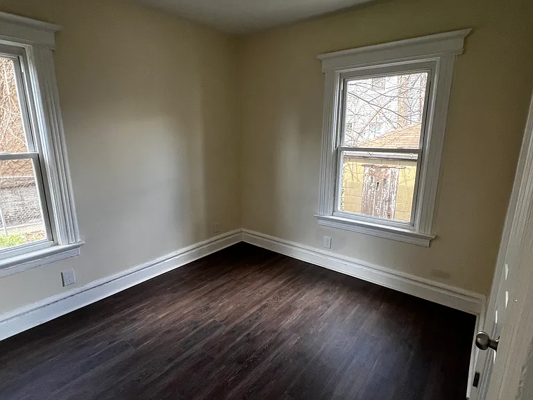 64 Eaton Pl #2 — Photo 28