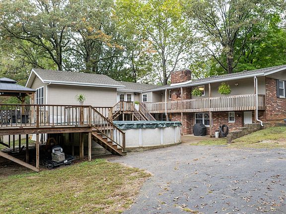 2nd image of 1760 Ridge Rd