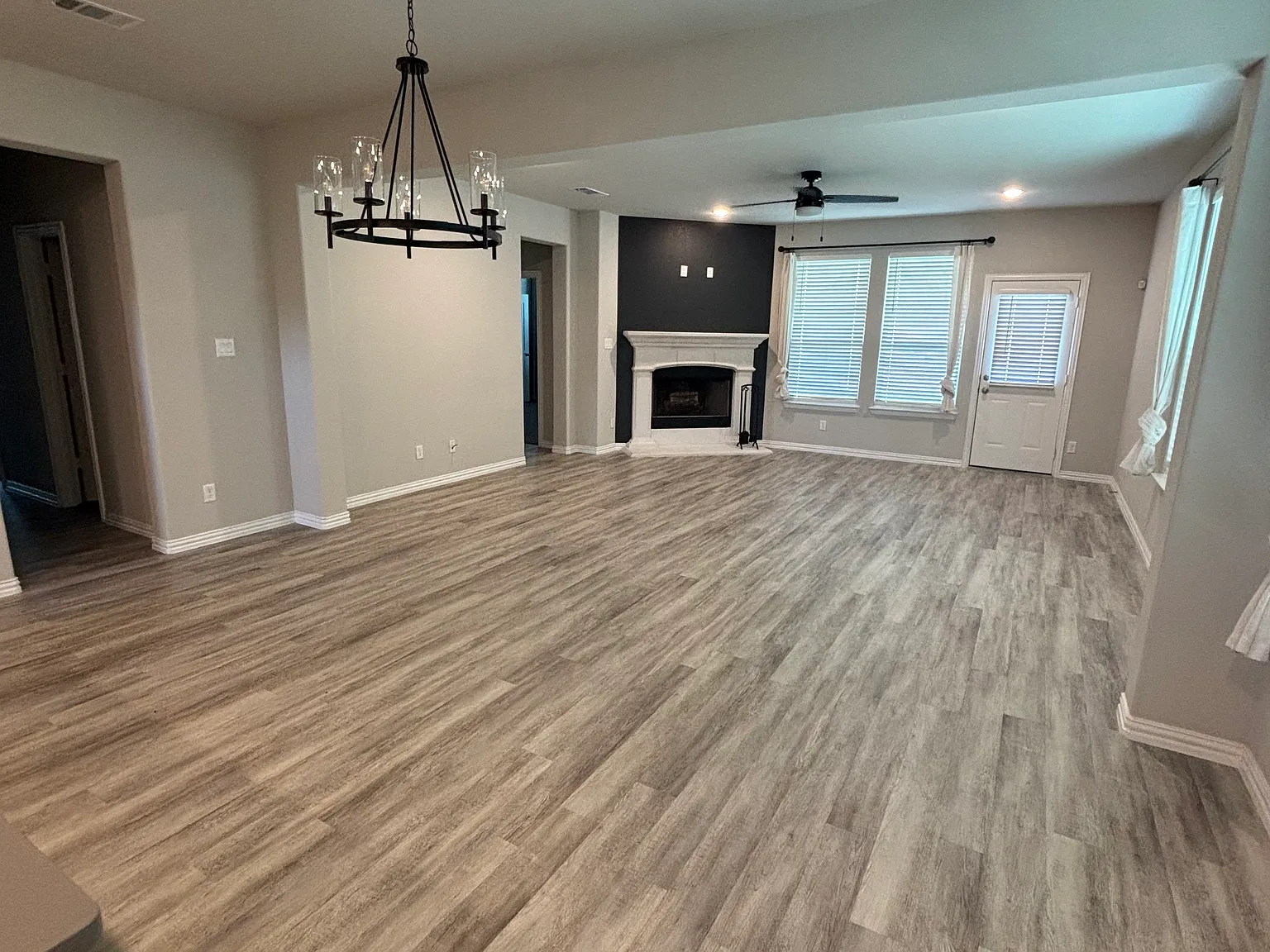 4 bed, 1954 sqft, $2,300 — Photo 4