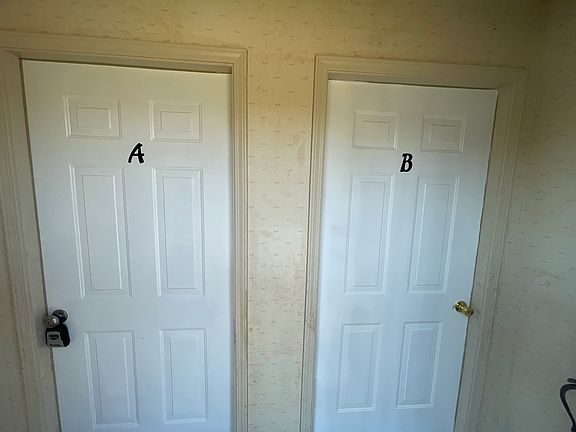 3rd image of 2943 N Mill Ave #A