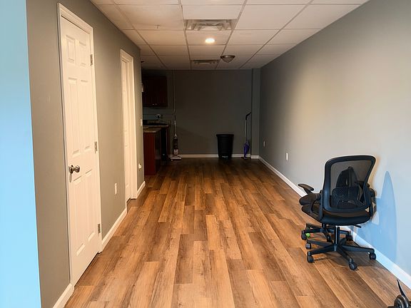 3rd image of 1796 Main St Unit 11