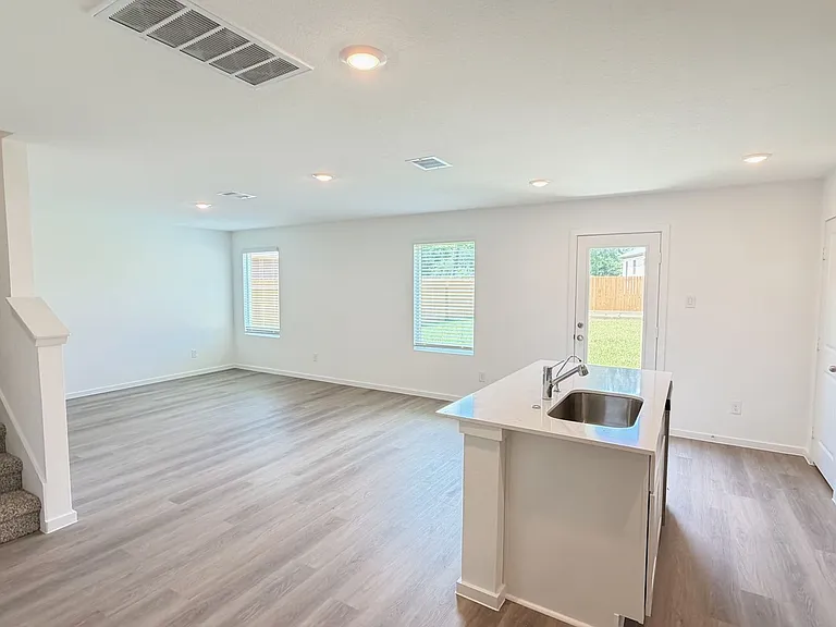 11631 Ruffian Dr — Photo 3