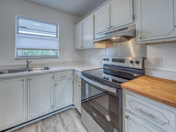4th image of 420 W Palm Street #24