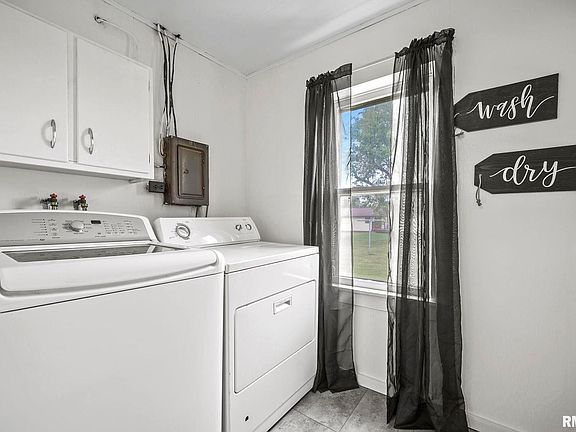 5th image of 329 W Center St