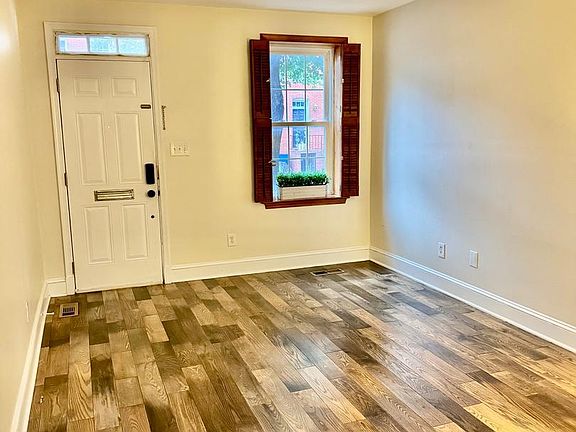 4th image of 739 McHenry St
