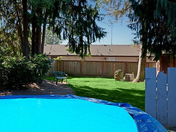 5th image of 2716 Linden Ln