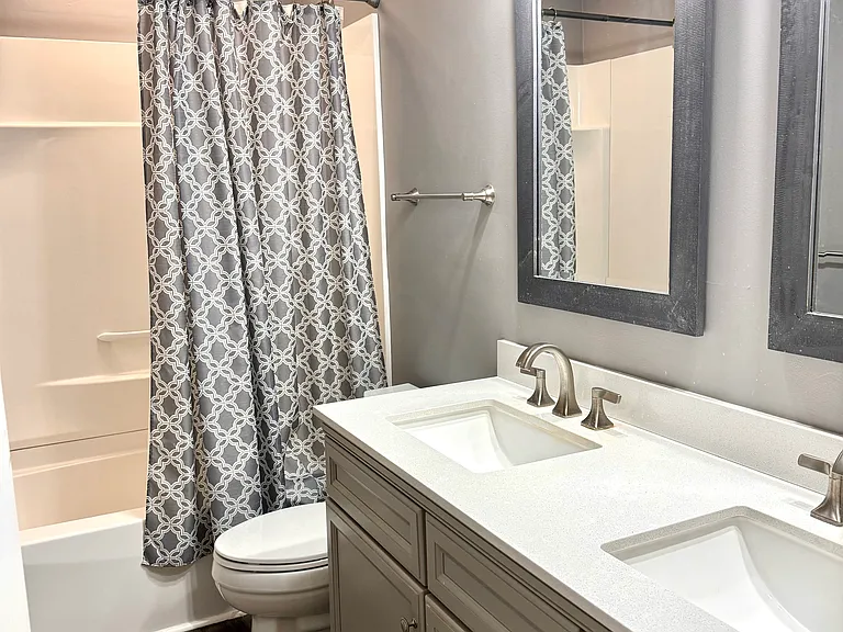 607 Yale Dr — Photo 10