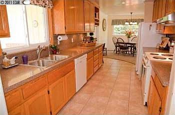 5th image of 5115 Smith Dr