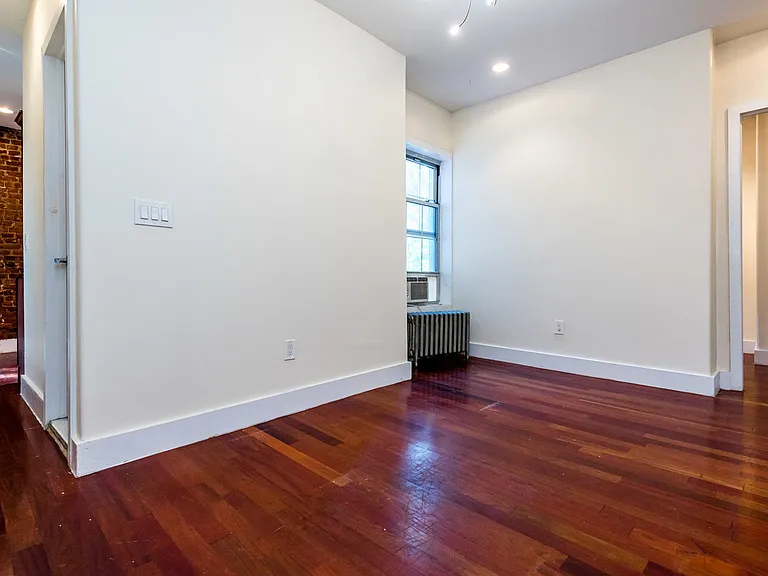 117 S 4th St #21 — Photo 26