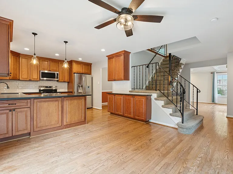 7401 Willshire Hunt Ct — Photo 12