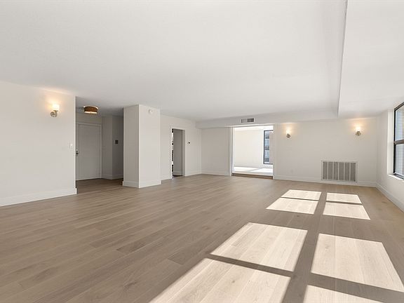 5th image of 30 Stearns Rd #Phb