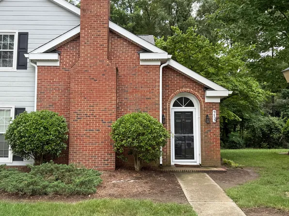 9543 Kings Falls Dr, Charlotte, NC 28210