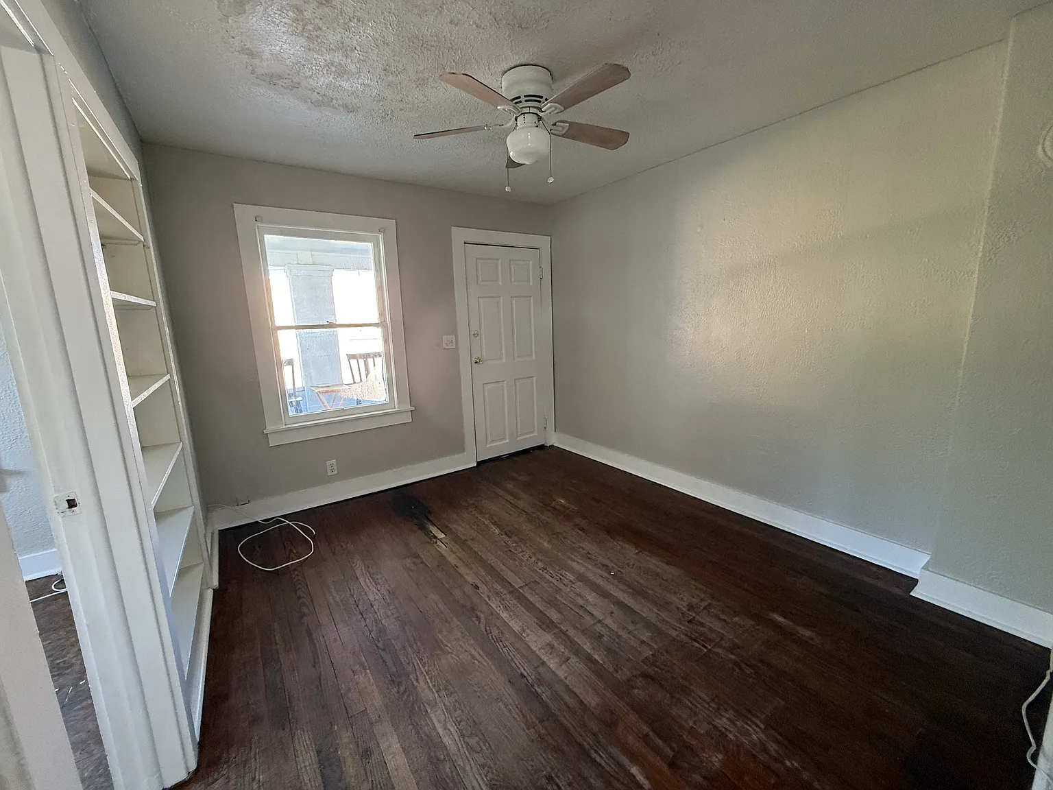 1 Bedroom 1 Bath In Zephyrhills — Photo 4